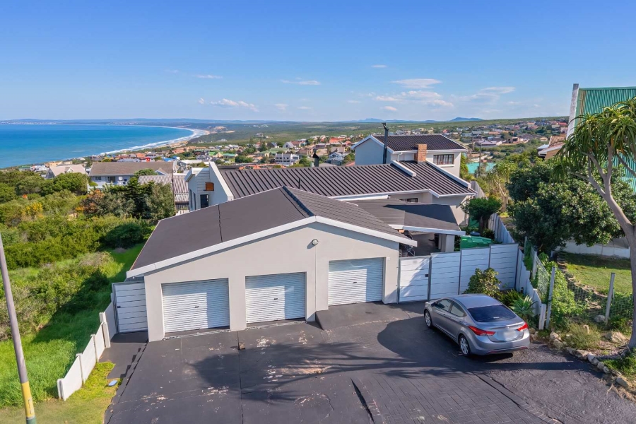 5 Bedroom Property for Sale in Dana Bay Western Cape